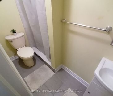 Condo Townhouse For Lease | W8135706 - Photo 1