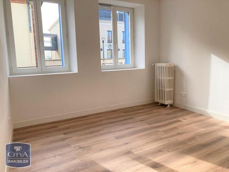 Location Appartement 4 pièces 82m² MONTMIRAIL 51210 - Photo 4