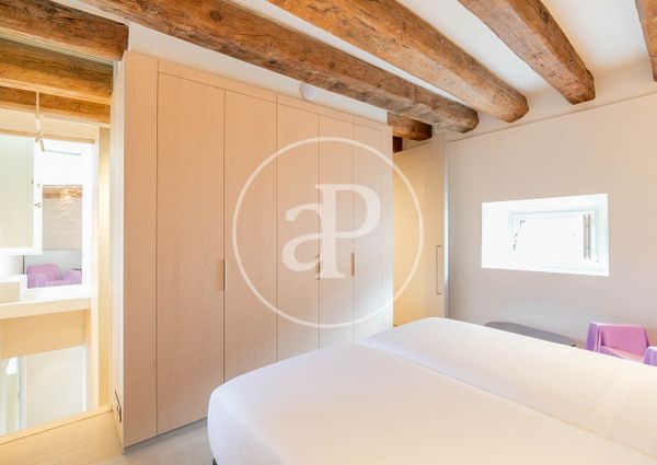 Apartment for Rent in El Gòtic