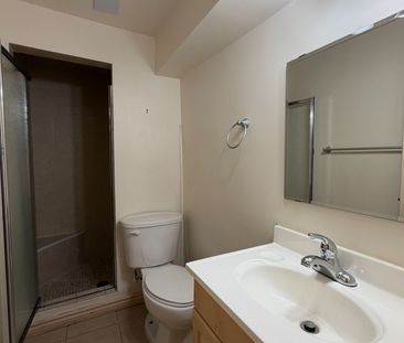For Lease - 179 Dallimore Circle, Toronto, Ontario - Photo 6