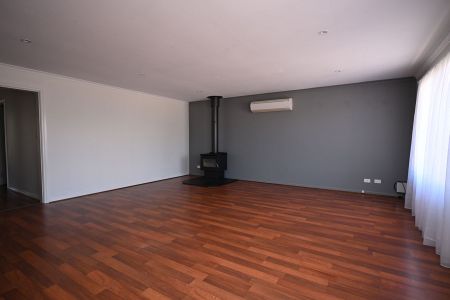 10 Edwards Street, Stirling North - Photo 2