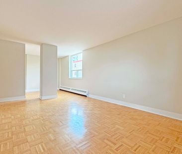 For Lease - 490 Eglinton Avenue Unit# 404, Toronto, Ontario - Photo 2