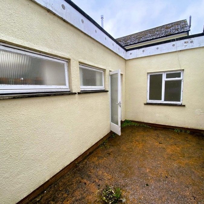 High Street, Dulverton - Photo 1