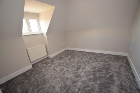 Pitchers Yard, 25a Summers Road, Burnham,SL1 - Photo 3