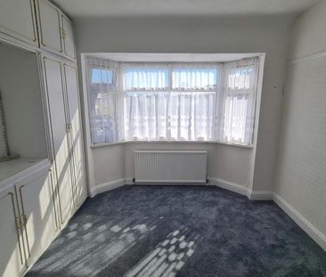 4 bedroom end of terrace house to rent - Photo 5
