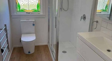 Stunning Newly Refurbished 3-Bedroom Villa - Photo 5