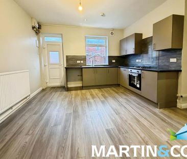 4 bedroom terraced house to rent - Photo 3