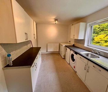 Montague Crescent, Northampton, NN5 - Photo 2