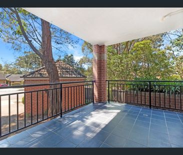 CONTEMPORARY LIVING IN AN IDEAL LOCATION! - Photo 5