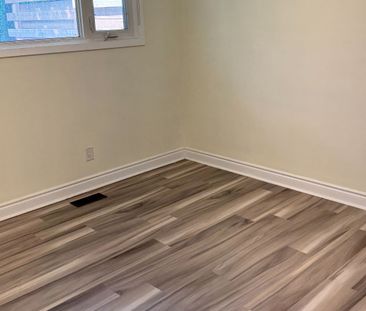 For Lease - 115 Uplands Drive, Kitchener, Ontario - Photo 1