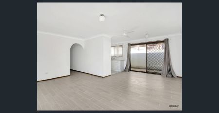 Modern Duplex In Quiet Cul-de-sac - Photo 4