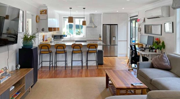 Wallaceville Living - Photo 1