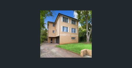 Modern 2BR Apt in Vibrant Ashfield Hub - Photo 5