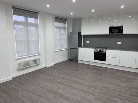 Studio Flat, Camden High St, NW1 - Photo 3