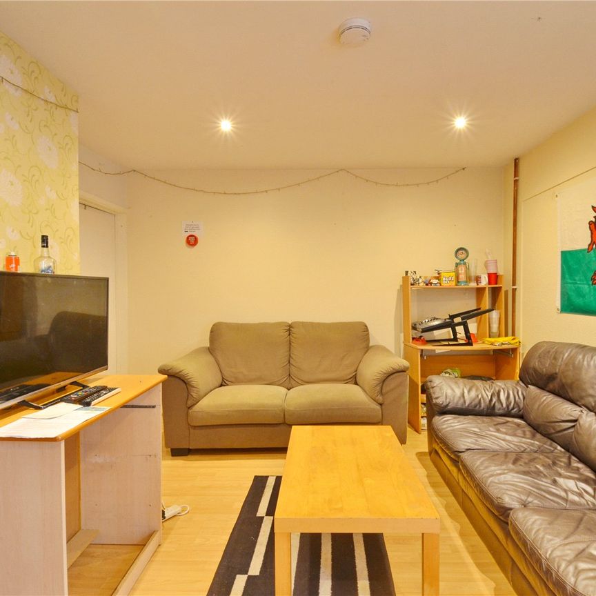 Station Road, Filton - Photo 1