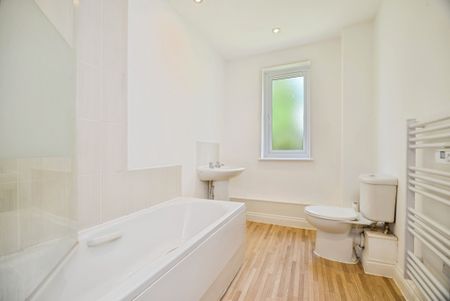 2 Bedroom apartment to rent in Cambridge Square - Photo 4