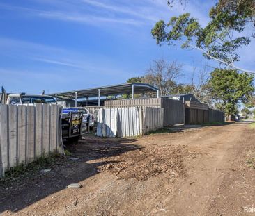 Charming brick home close to Town - Photo 6