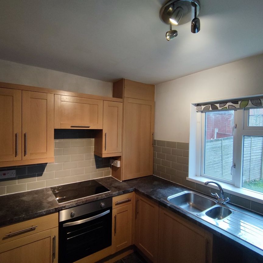 3 Bed Terraced House, Olive Road, SO16 - Photo 1