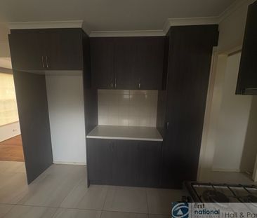 6 Black Court, Noble Park - Photo 5