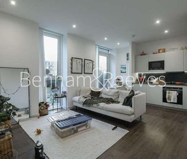 Hartingtons Court, Coster Avenue, N4 - Photo 2