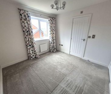 2 bedroom semi-detached house to rent - Photo 3