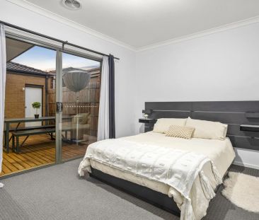 Modern Elegance in the Heart of Strathtulloh - Photo 4