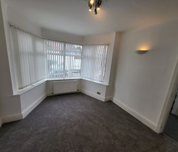 3 Bed Semi-Detached House, Castlewood Road, M7 - Photo 2