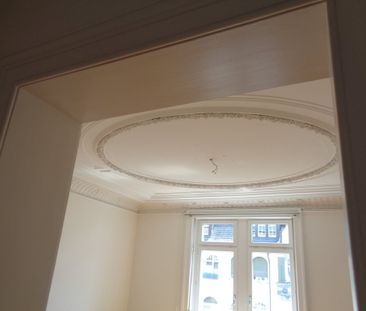 "Schöne und stilvolle 5-Zimmer-Wohnung im Seefeld" - Photo 3