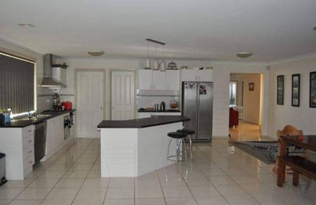 LIFESTYLE IN LLANARTH - Photo 5