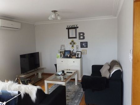 Charming 2BR Unit in Papakura (old photos) - Photo 4