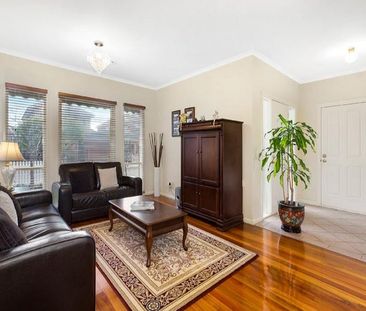 8 Flemming Avenue, Maribyrnong, VIC 3032 - Photo 5