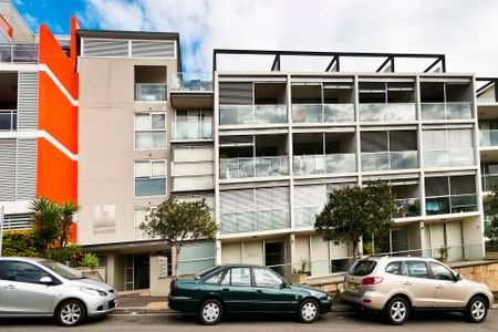 27/5-13 Larkin Street, Camperdown. - Photo 2