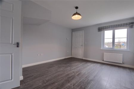 3 bedroom end of terrace house to rent - Photo 4