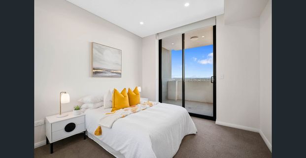 Modern Apartment in Prime Location with Breathtaking Views - Photo 1