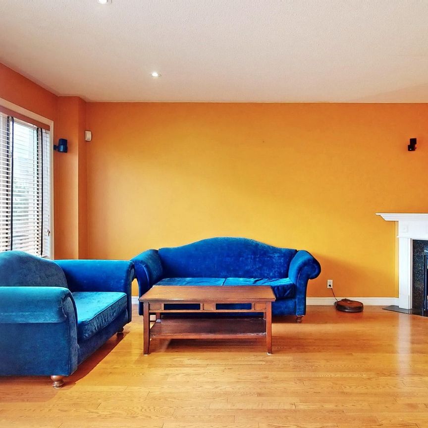 For Lease - 12 Bilberry Crescent, Richmond Hill, Ontario - Photo 1