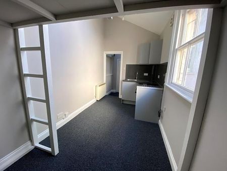 Studio to rent - Photo 3