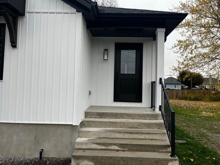 For Lease - 141 Humboldt Parkway Unit# Lower, Port Colborne, Ontario - Photo 4