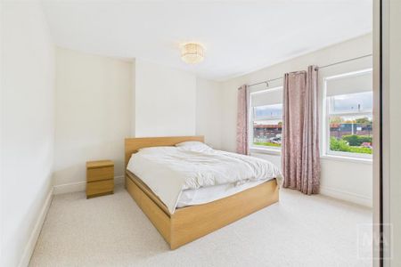 2 bedroom terraced house to rent - Photo 4