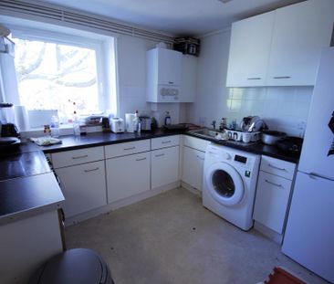 3 bedroom flat to rent - Photo 5