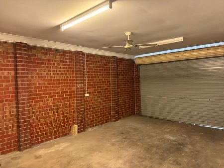 “Charming Family Home in Craigieburn” - Photo 5