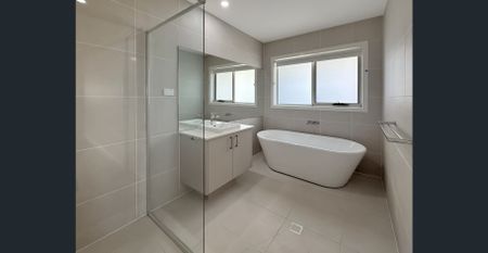 Near New Family Home - Photo 3