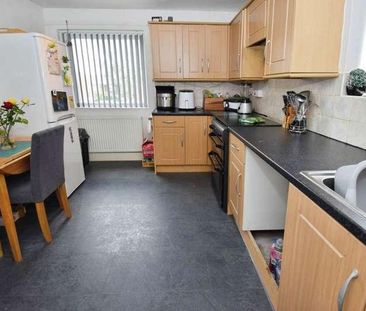 Cornwall Court, Bebington, CH63 - Photo 3