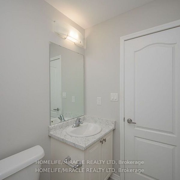 For Lease - 327 Pumpkin Pass, Hamilton, Ontario - Photo 1