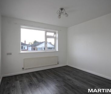 2 bedroom detached bungalow to rent - Photo 2