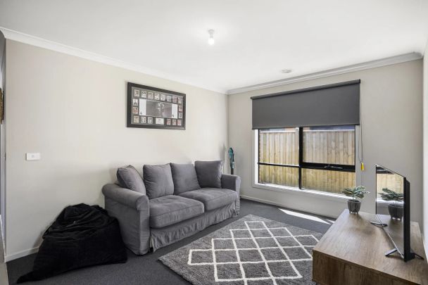 MODERN & STYLISH - Photo 1