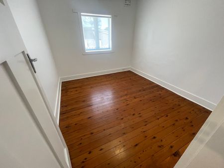 WEST GOULBURN Neat 2 Bedroom Cottage - Photo 4