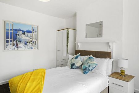 1 bedroom in a house share to rent - Photo 4