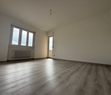 Luminoso appartamento 2.5 locali RISTRUTTURATO a Mendrisio - Foto 1