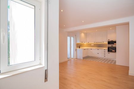 Fully renovated two bedroom apartment in Cobre, Cascais. - Photo 2