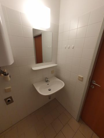 Gemütliche 1-Zimmer-Wohnung mit Balkon im 1. Stock - Photo 4